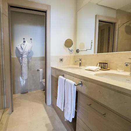 Steps From Abama Golf, Sea Views, 2 Bdr Guía de Isora